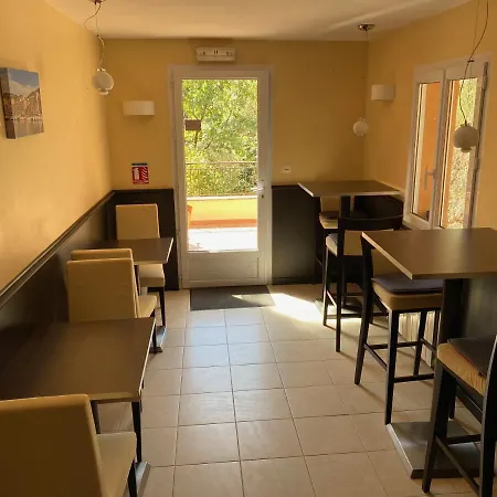 Relais Des Templiers Villecroze